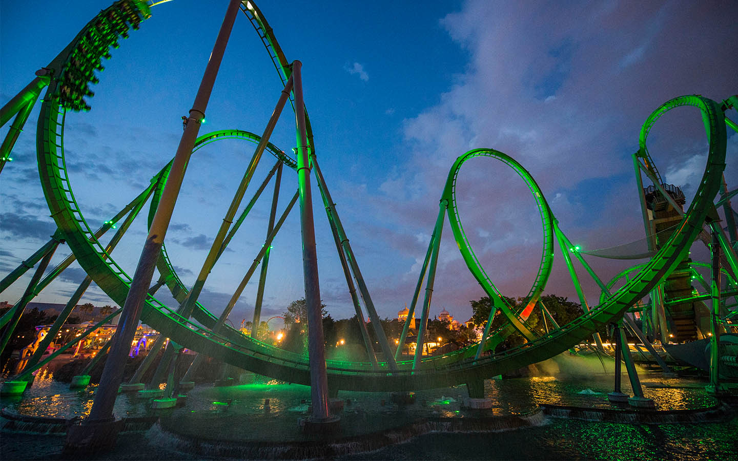 Hulk Roller Coaster