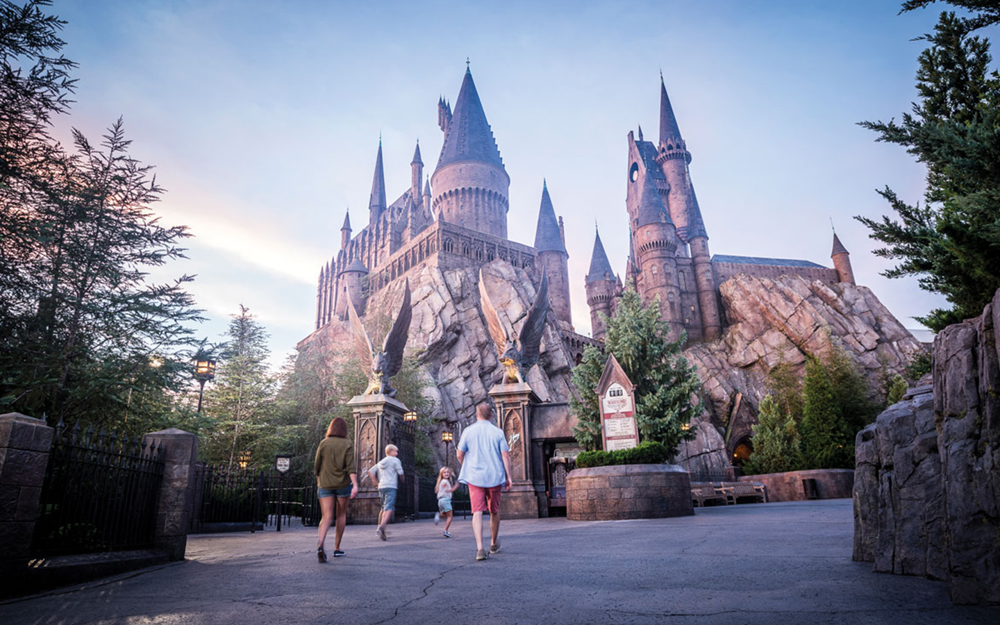 reasons to visit universal studios