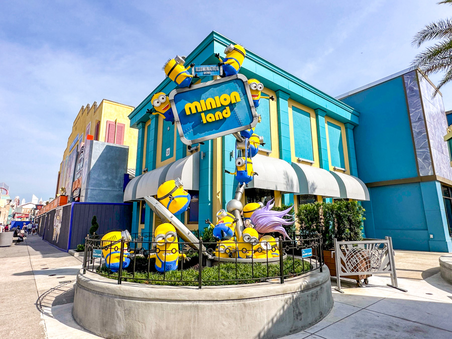 NEW Minion Land Sign Debuts at Universal Studios Florida! - Universal ...