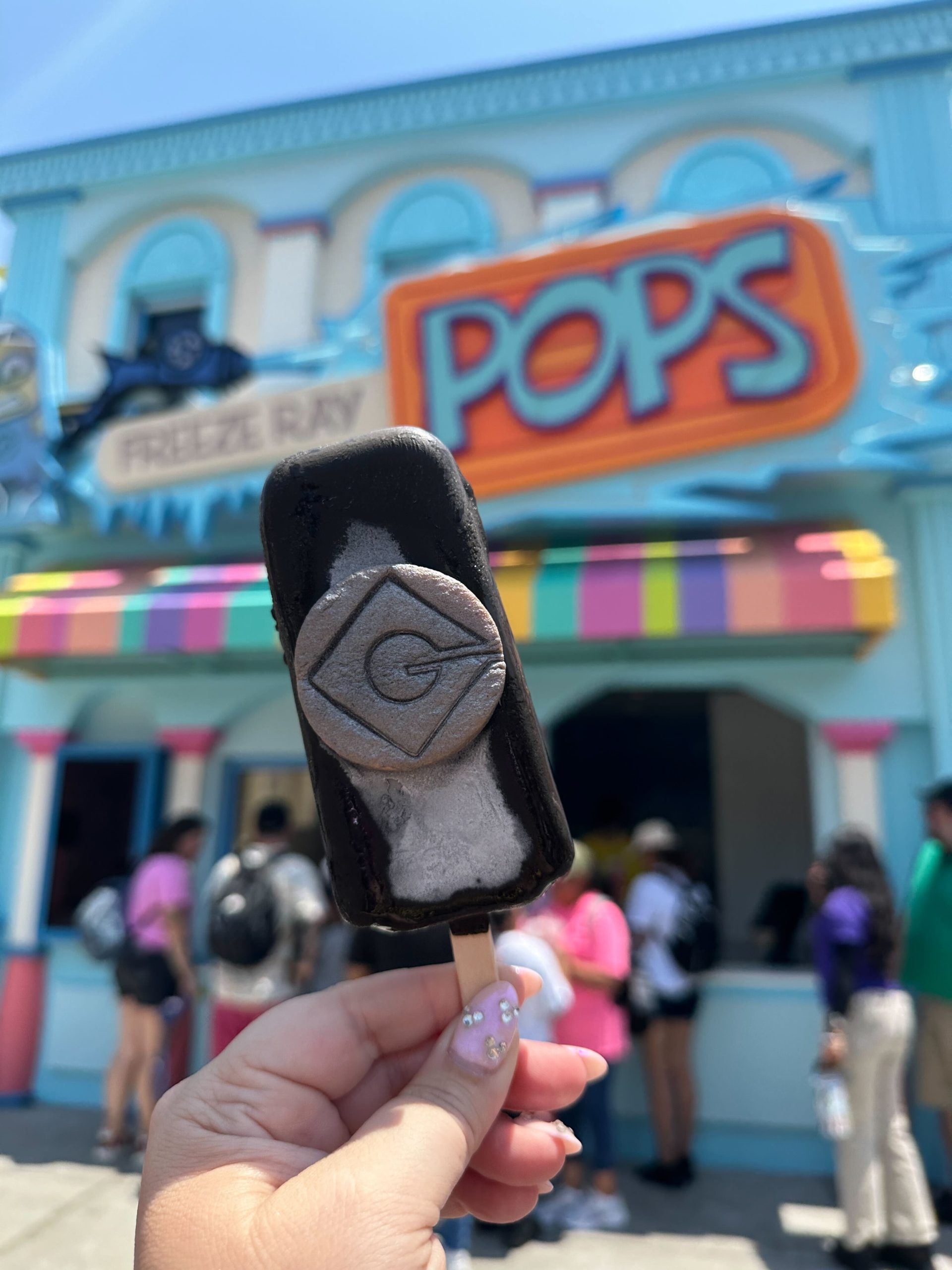 First Look Minion and Gru Specialty Popsicles at Freeze Ray Pops