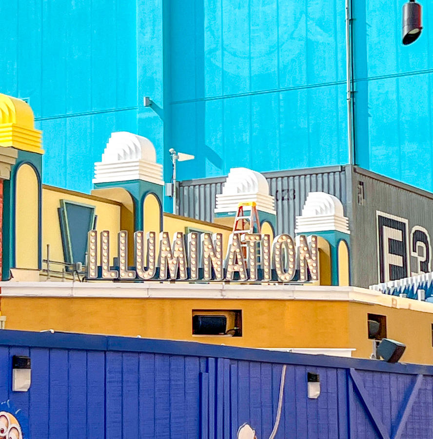 Minion Land New Trees Evil Store Merch Inside Construction