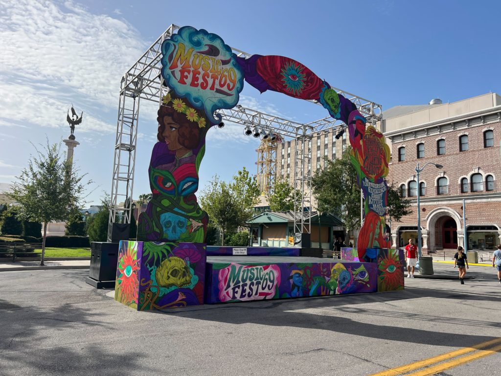 PHOTOS First HHN Scare Zone Spotted at Universal Orlando Today