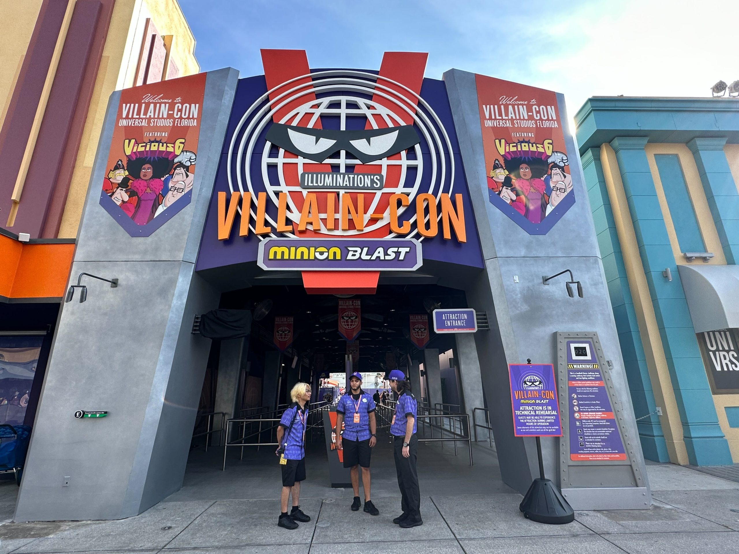 Illumination's Villain-Con Minion Blast entrance