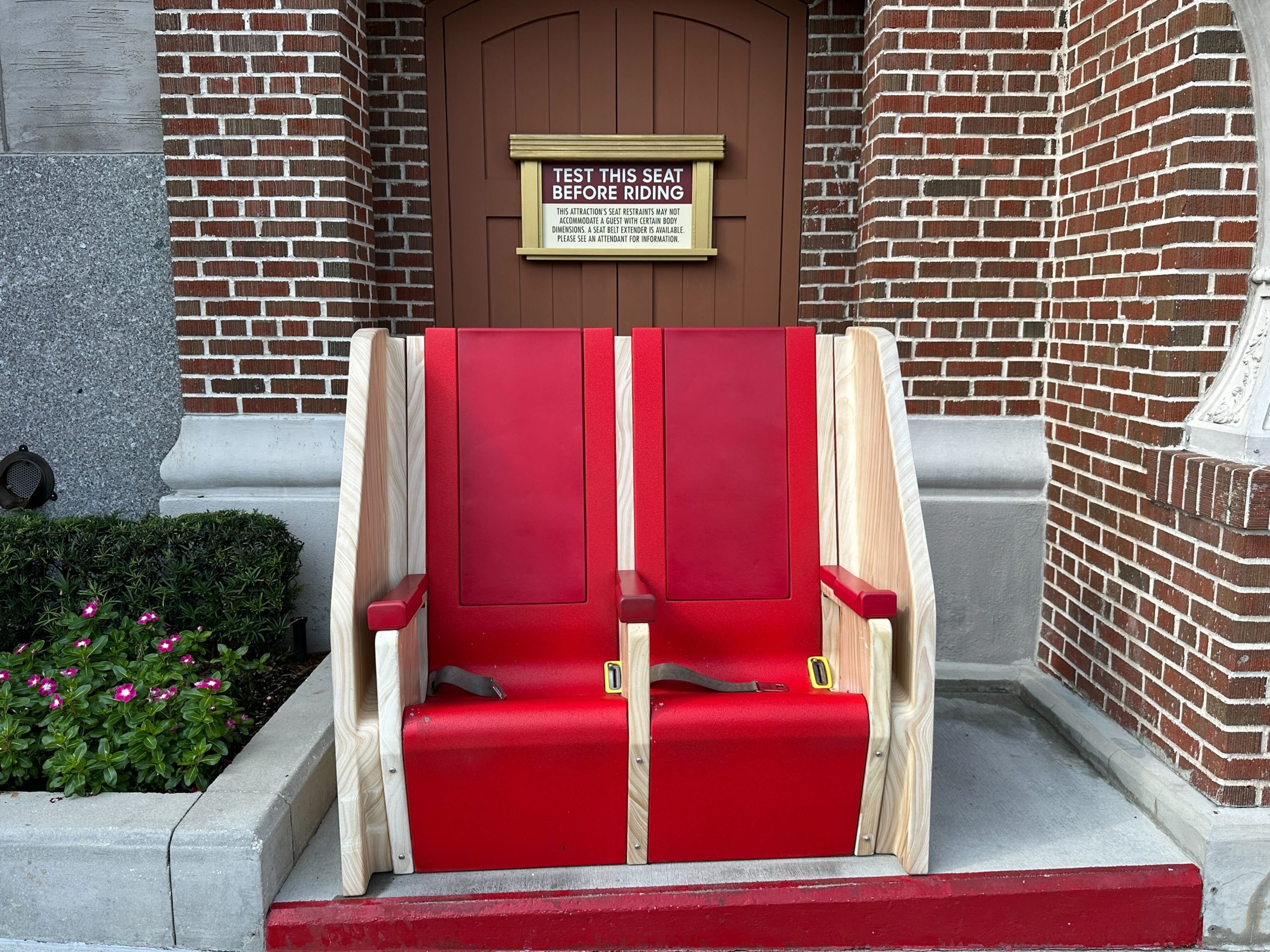 Race Through New York Starring Jimmy Fallon ride cart