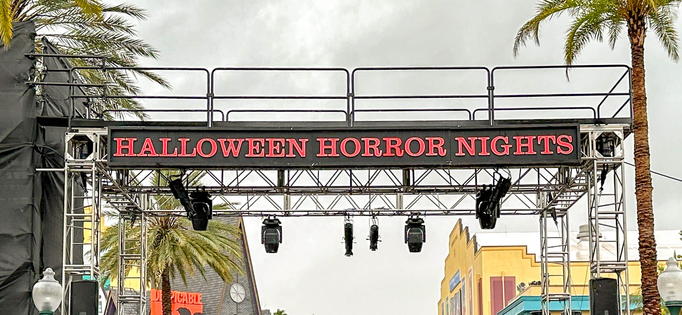 Horror Nights Sign