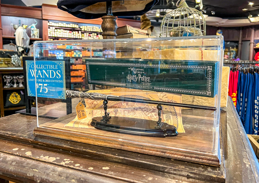 Universal Studios Florida Harry Potter Collector's Edition Wand 2022 2023